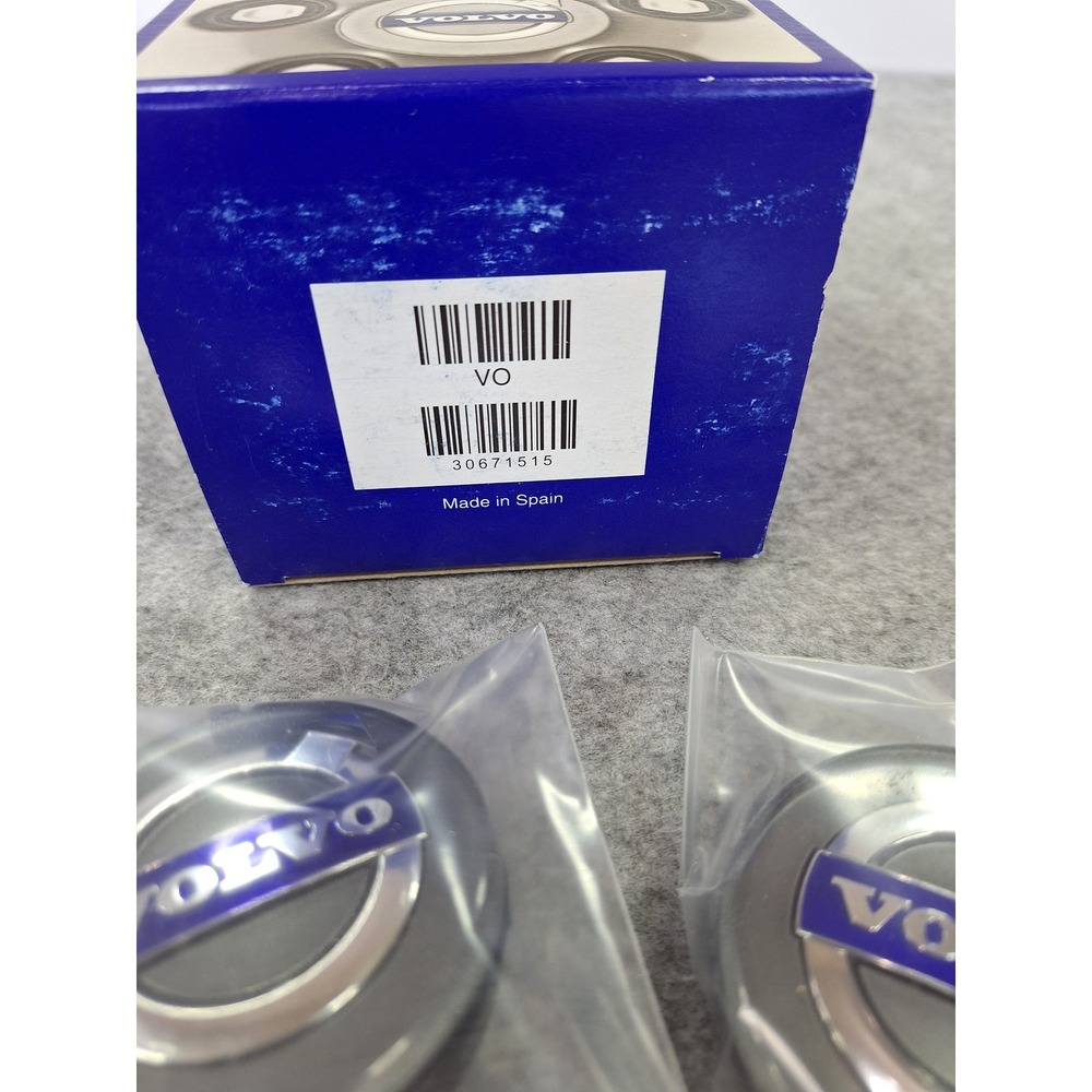 Genuine Volvo Wheel Center Hub Caps Set of 4 Gray Silver Blue Logo 30671515 New - Picture 4 of 7
